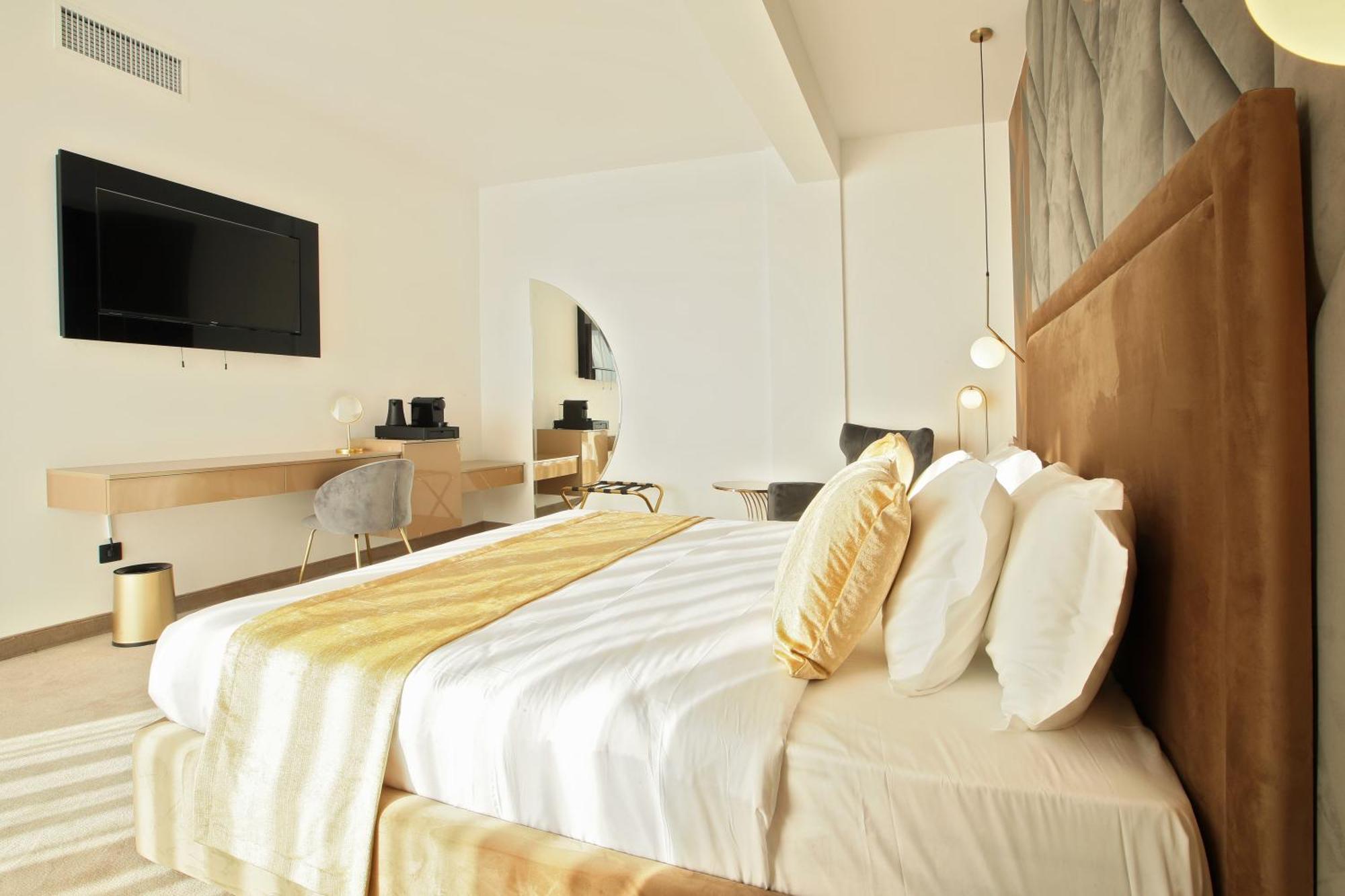 Hotel Artemis Oradea Dış mekan fotoğraf